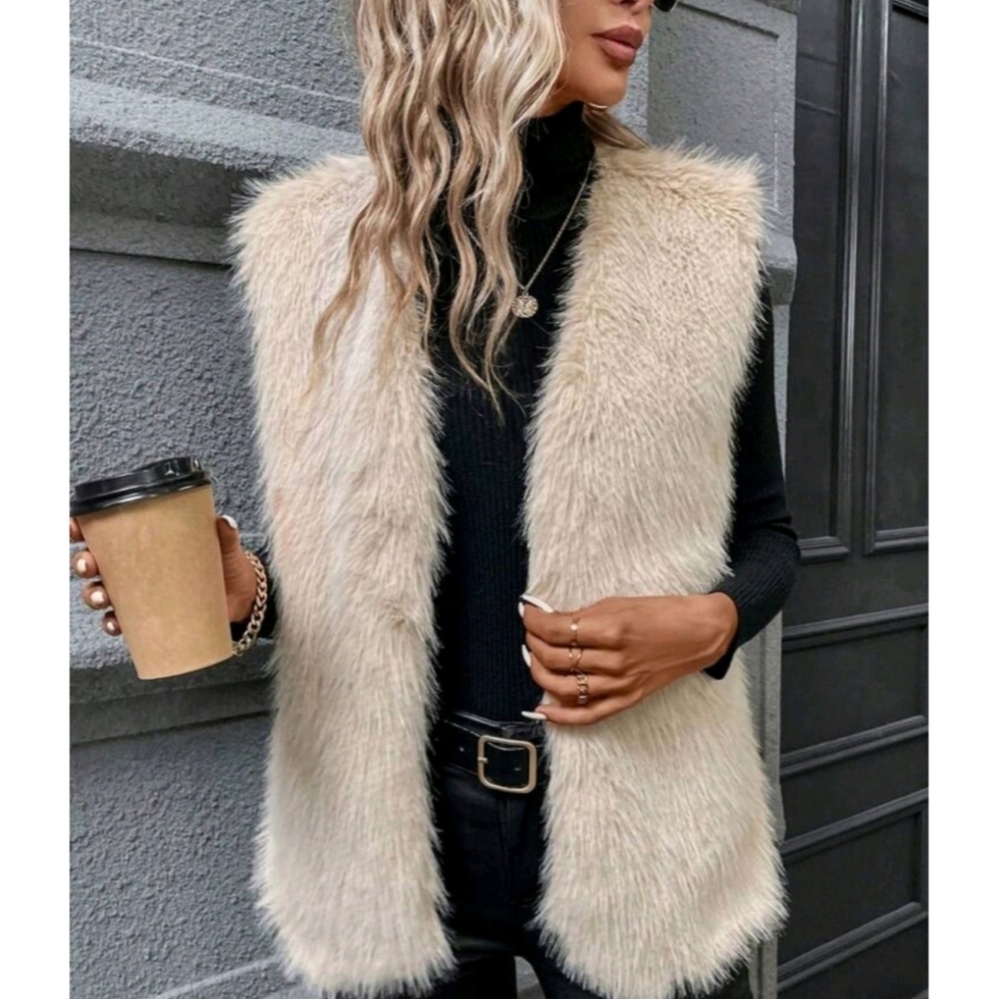 OLD NAVY Cream Faux Fur Vest- Size XS - Picture 8 of 8